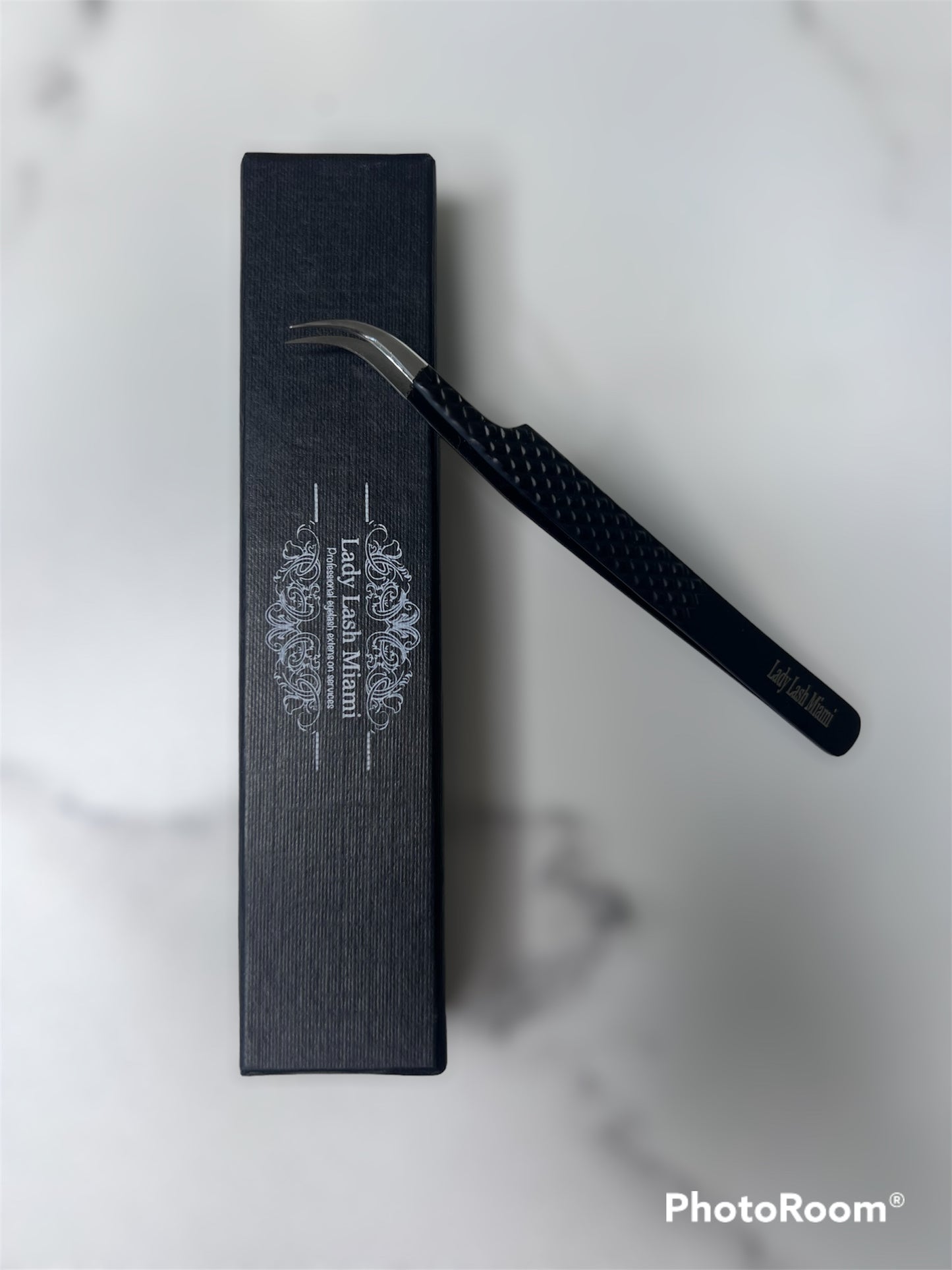 Isolation and volume tweezer