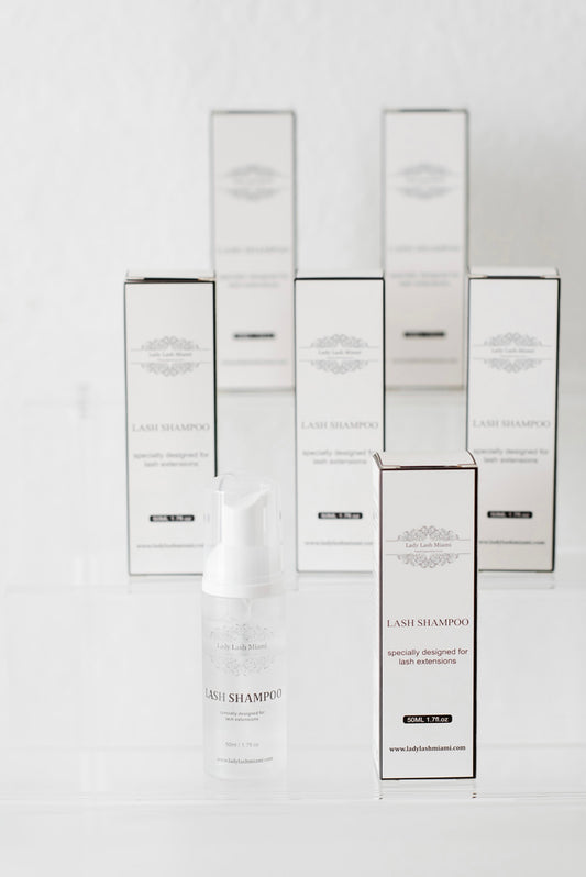 Lash shampoo
